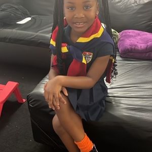 Meet your Posher, Zella